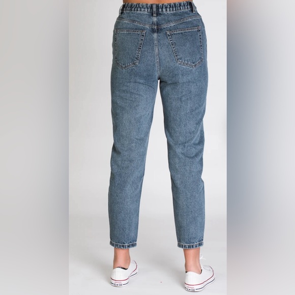 Harlow Mom Jean - Picture 2 of 3